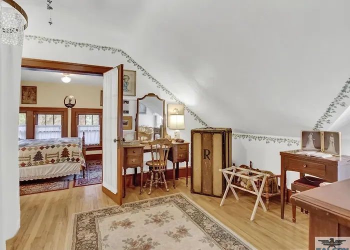 Bed & Breakfast Robins Nest 3*
